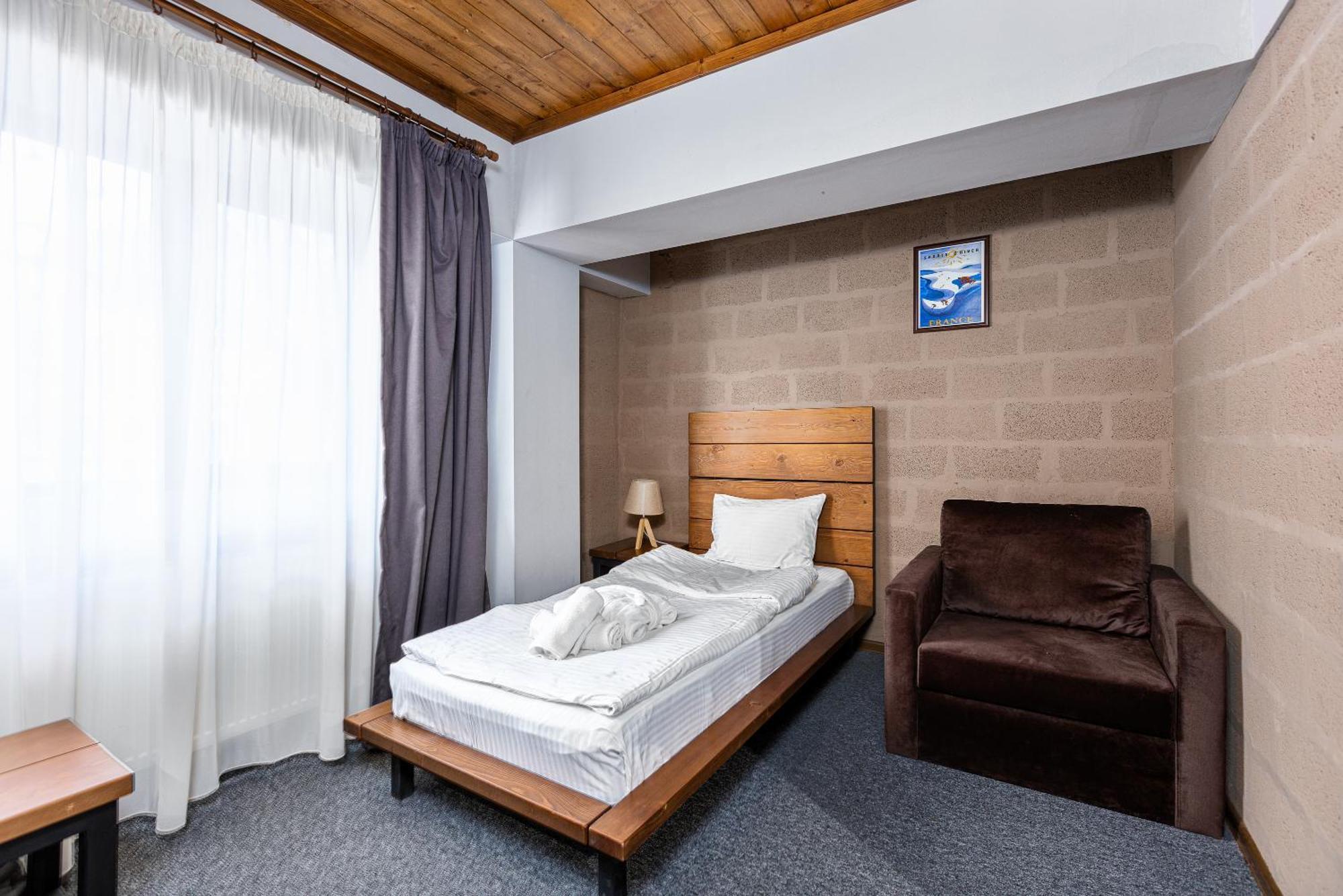 Alpine Lounge Boutique Hotel Kazbegi Szoba fotó