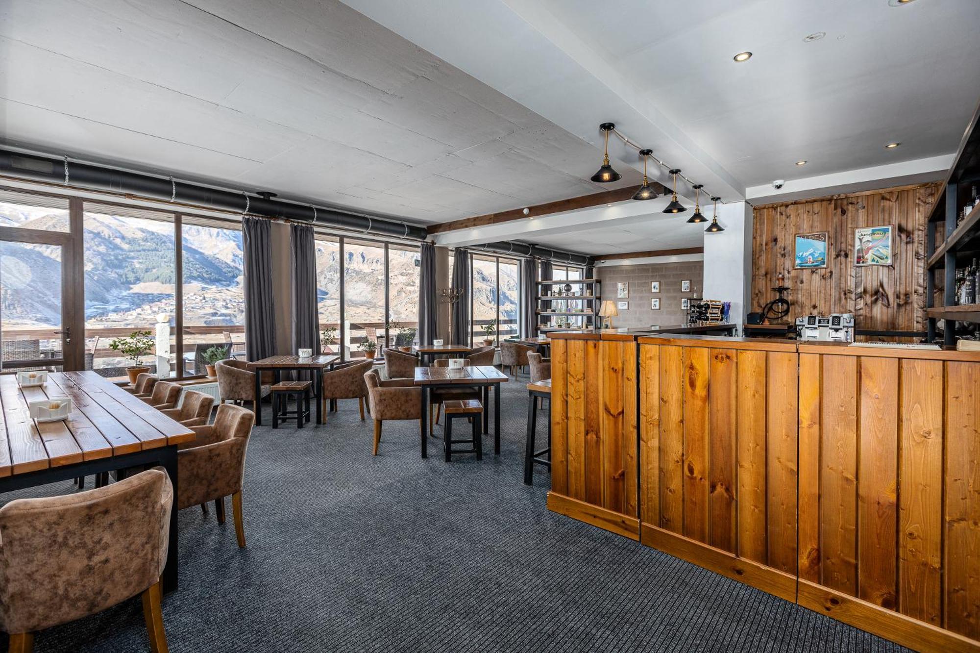 Alpine Lounge Boutique Hotel Kazbegi Kültér fotó