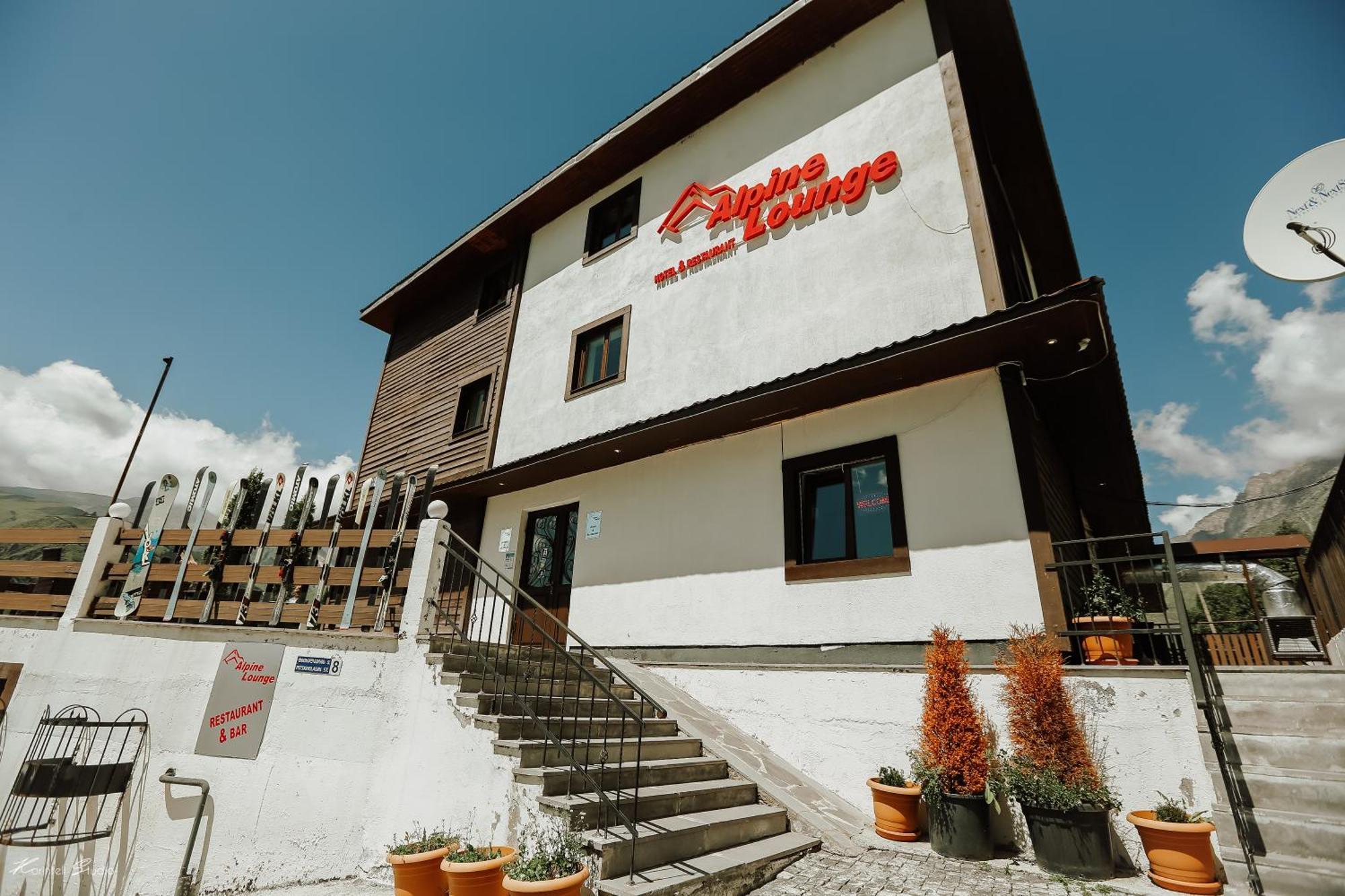 Alpine Lounge Boutique Hotel Kazbegi Kültér fotó